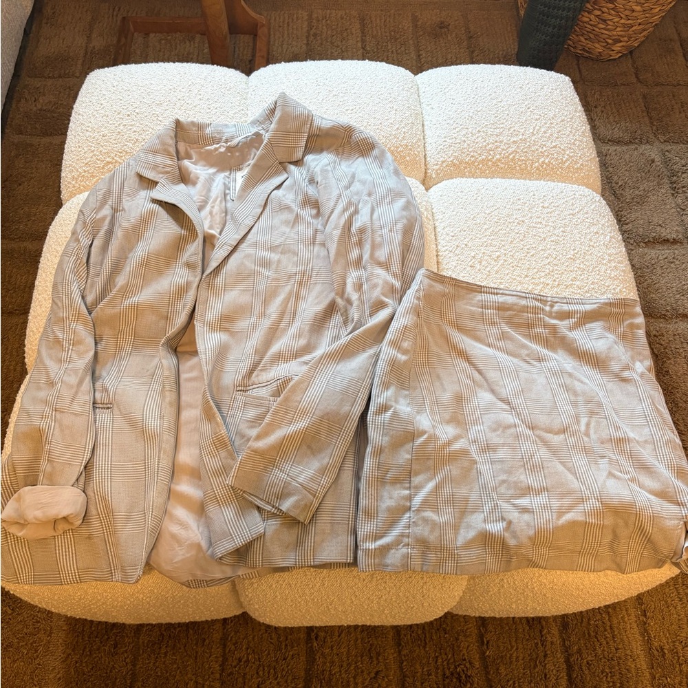 Abercrombie & Fitch Light Tan Plaid Trench Coat Set
